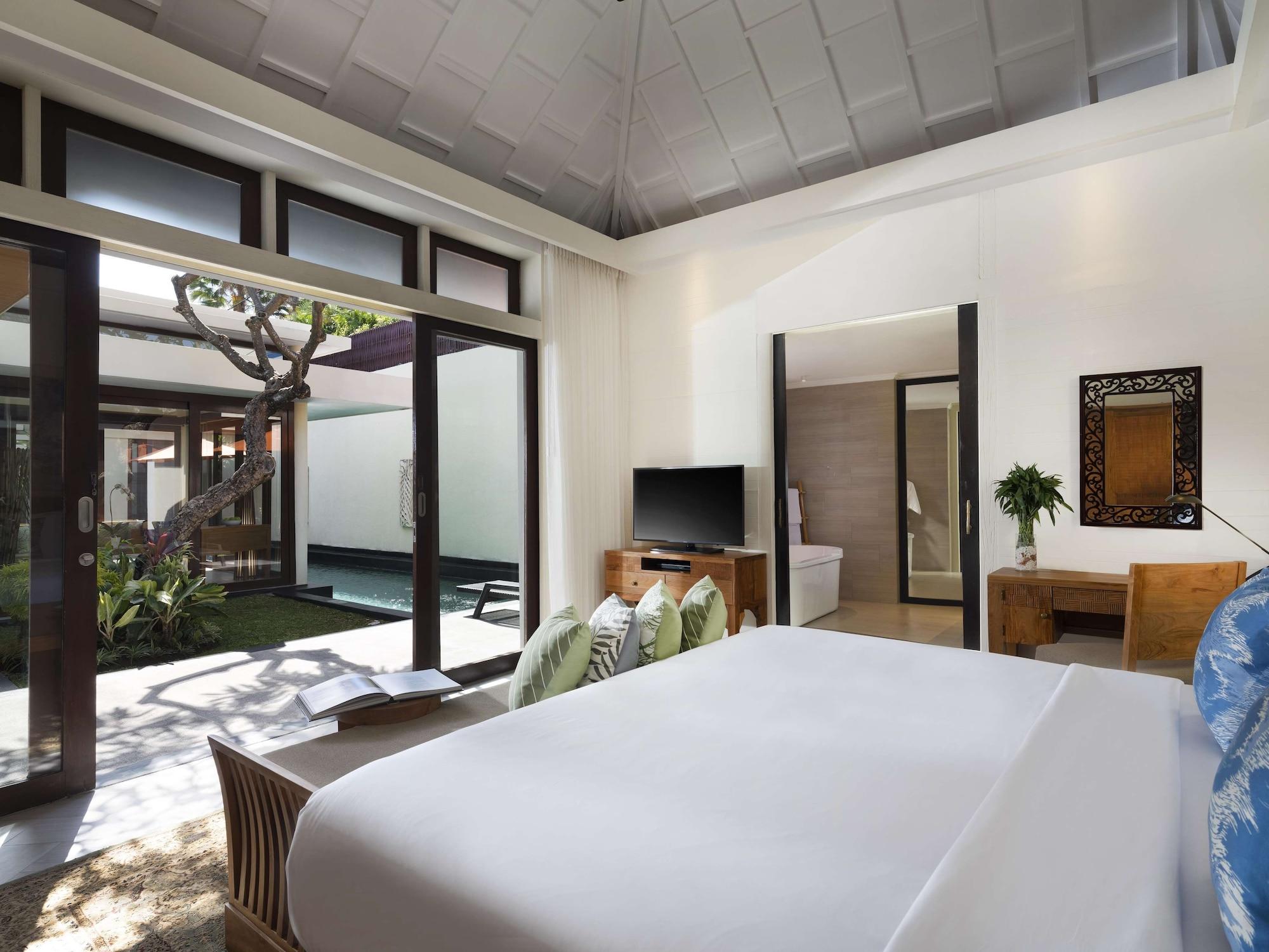 Avani Seminyak Bali Resort - CHSE Certified Esterno foto